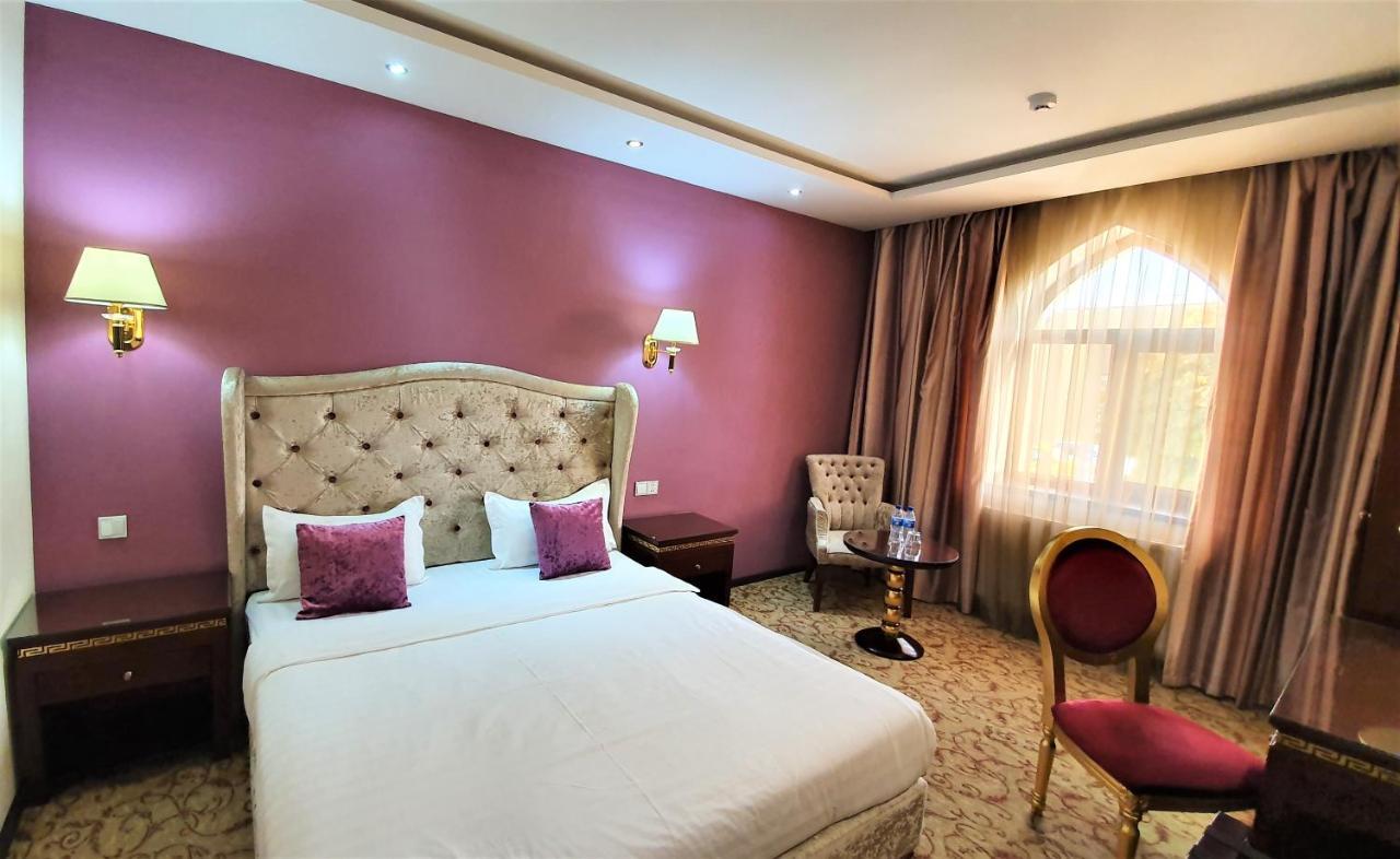 Emirhan Hotel Samarkand Exteriör bild