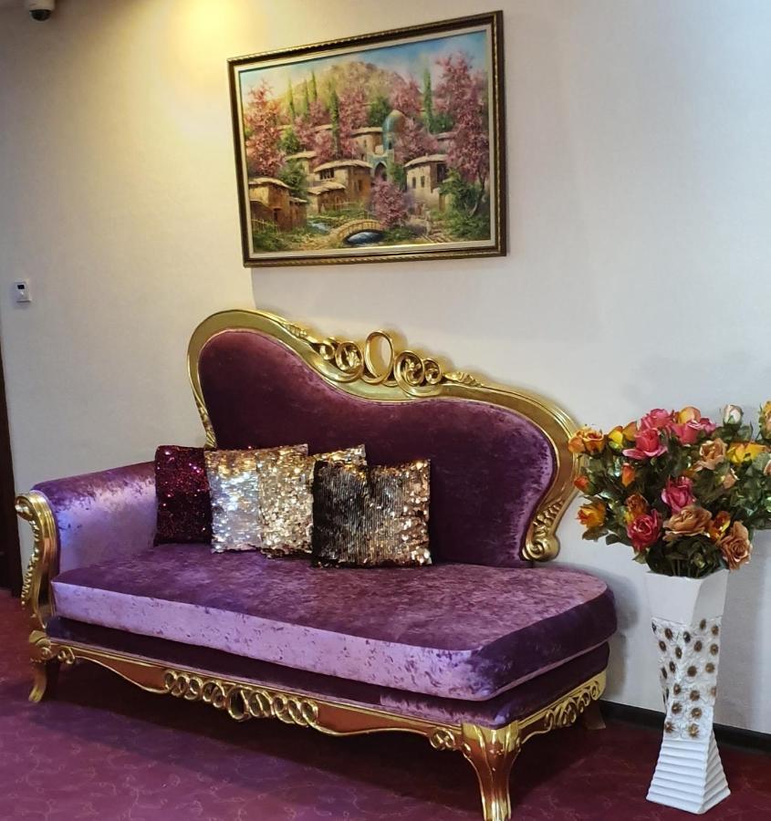 Emirhan Hotel Samarkand Exteriör bild