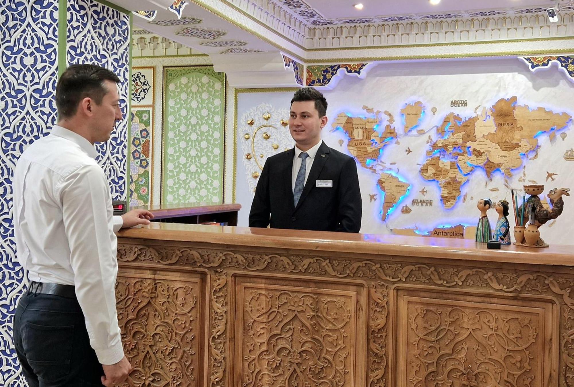 Emirhan Hotel Samarkand Exteriör bild