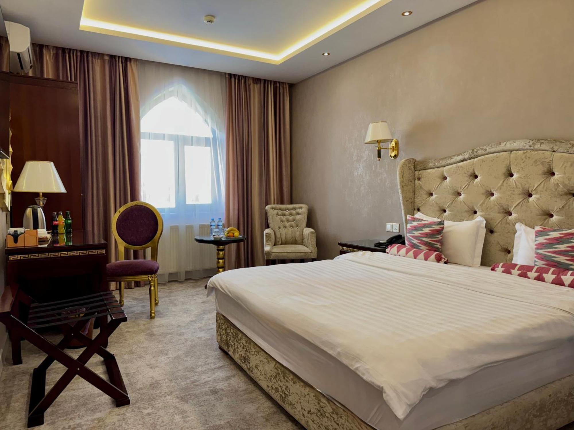 Emirhan Hotel Samarkand Exteriör bild