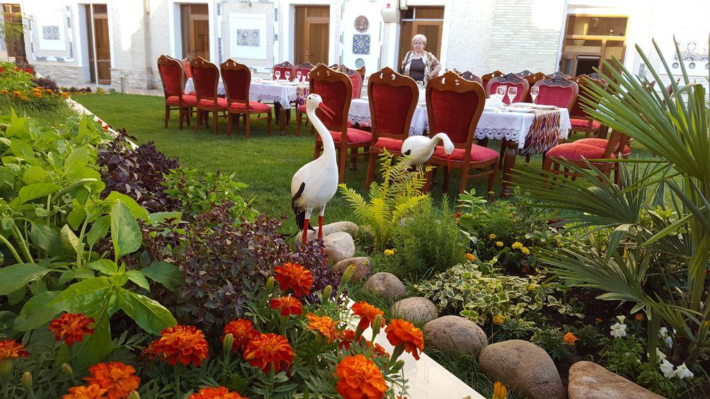 Emirhan Hotel Samarkand Exteriör bild